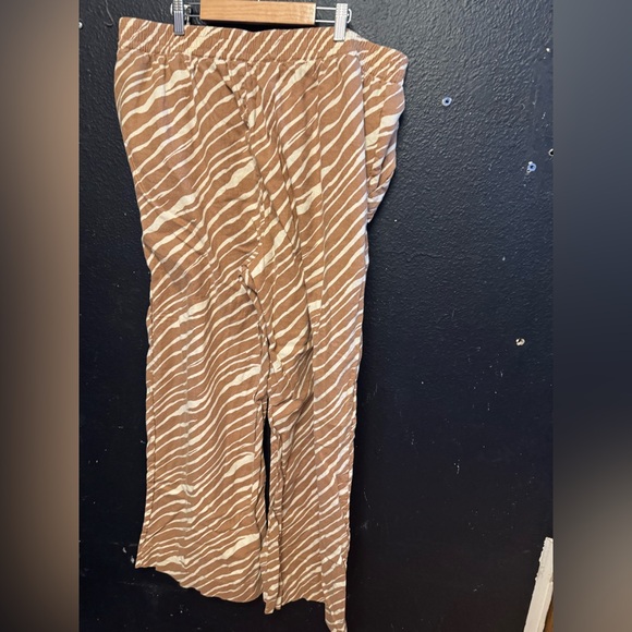 a new day Brown and Cream Zebra Patterned Pants Size XXL - Picture 3 of 4